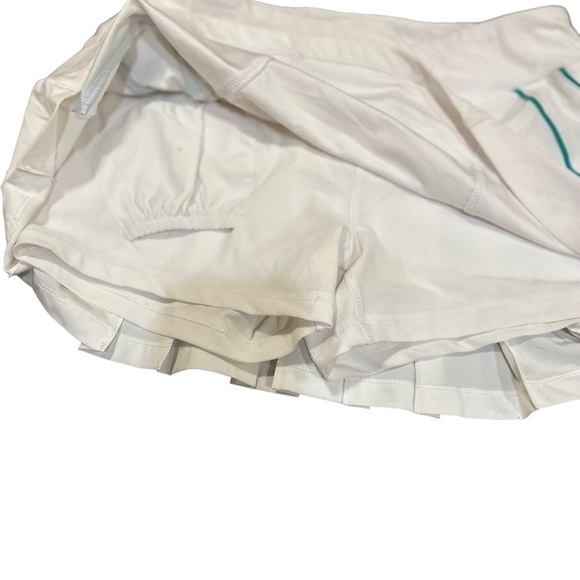 Reebok white tennis skort - Picture 3 of 4